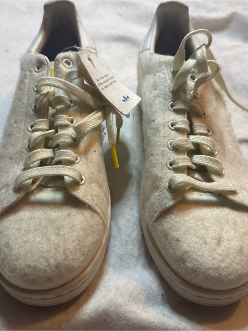 NWT adidas x Pharrell Williams Fuzzy Stan Smith Cream and Navy Low-Top Sneakers